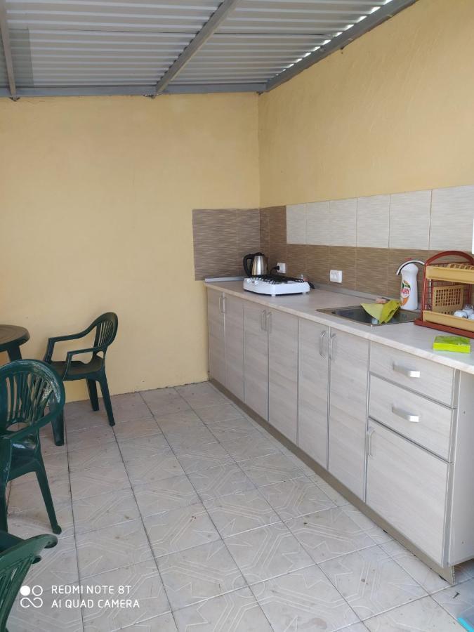 Small Guest House Novoalekszeevka Kültér fotó
